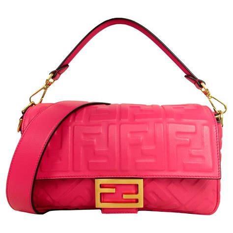 pochette fendi con logo|fendi large baguette.